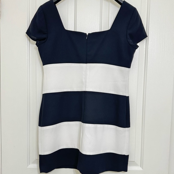 Laundry by Shelli Segal Dress - Picture 2 of 4